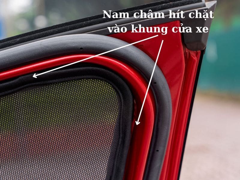 Rèm che nắng ô tô thông minh, tiện lợi