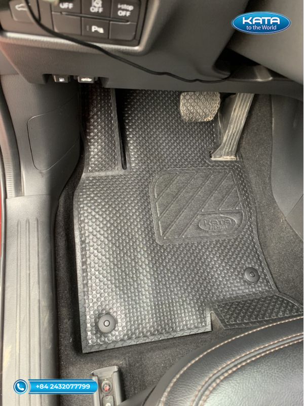 Thảm lót sàn ô tô Mazda CX-5 Full Option màu đen ghế lái