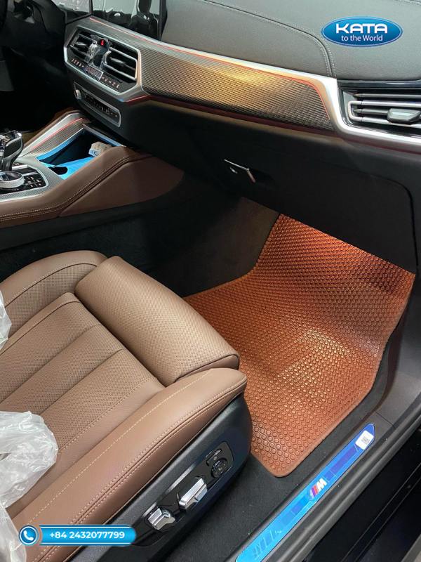 Thảm lót sàn ô tô BMW X6 2024 màu da bò ghế phụ